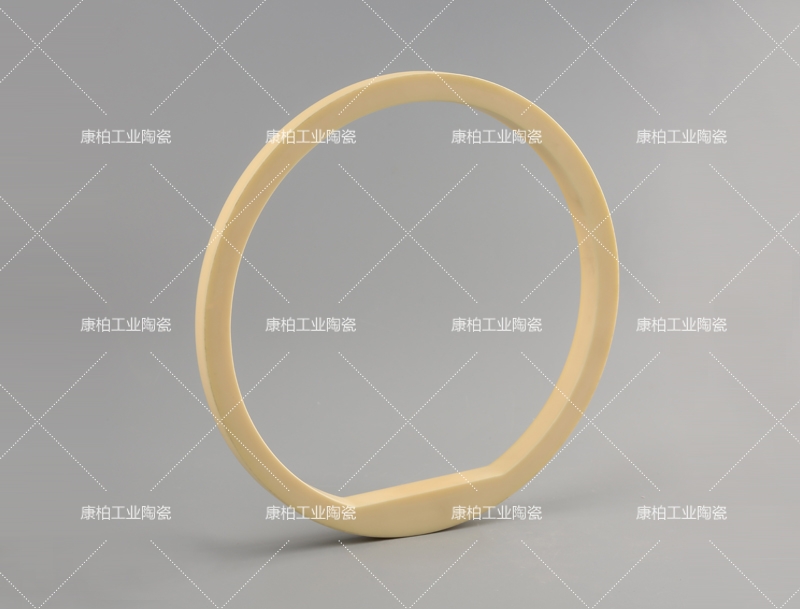 氧化鋁陶瓷容易碎裂嗎？如何提升其抗沖擊性能？